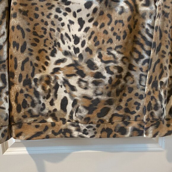 Brushed Leopard Off The Shoulder Fleece Sweatshirt Medium NWT - Picture 6 of 10